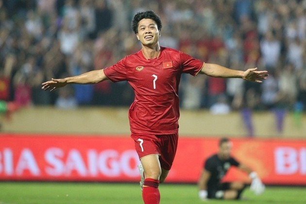 Vụ Công Phượng nhập tịch Nhật Bản có biến; CLB có nguy cơ không dự V-League nhận tin vui - Bóng Đá