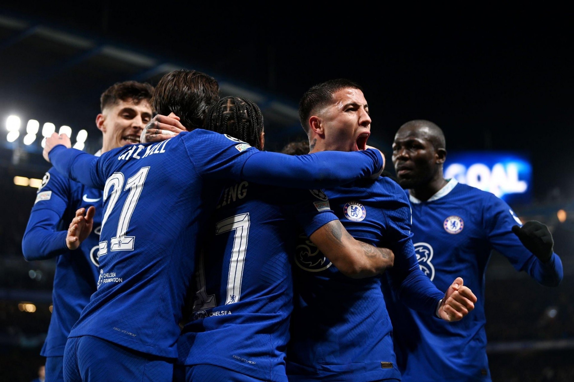 Điên rồ Chelsea - Bóng Đá