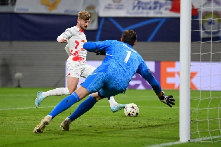Ảnh sau trận Real, PSG - Bóng Đá