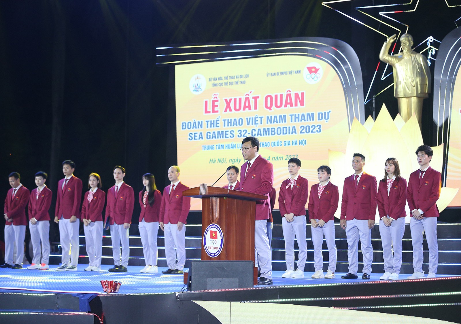 Tưng bừng Lễ xuất quân đoàn TTVN dự SEA Games 32 - Bóng Đá
