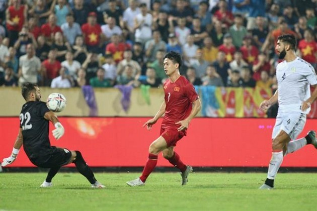 Văn Toàn thăng hoa, Công Phượng có thức tỉnh - Bóng Đá