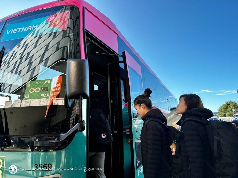 Tuyển nữ Việt Nam bay chuyên cơ tới Dunedin, sẵn sàng gặp Hà Lan - Bóng Đá