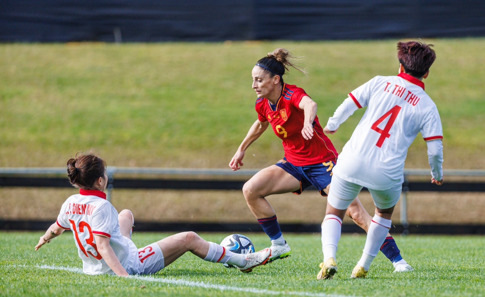 Tuyển nữ Việt Nam: Các cô gái hãy tự hào và tận hưởng World Cup - Bóng Đá