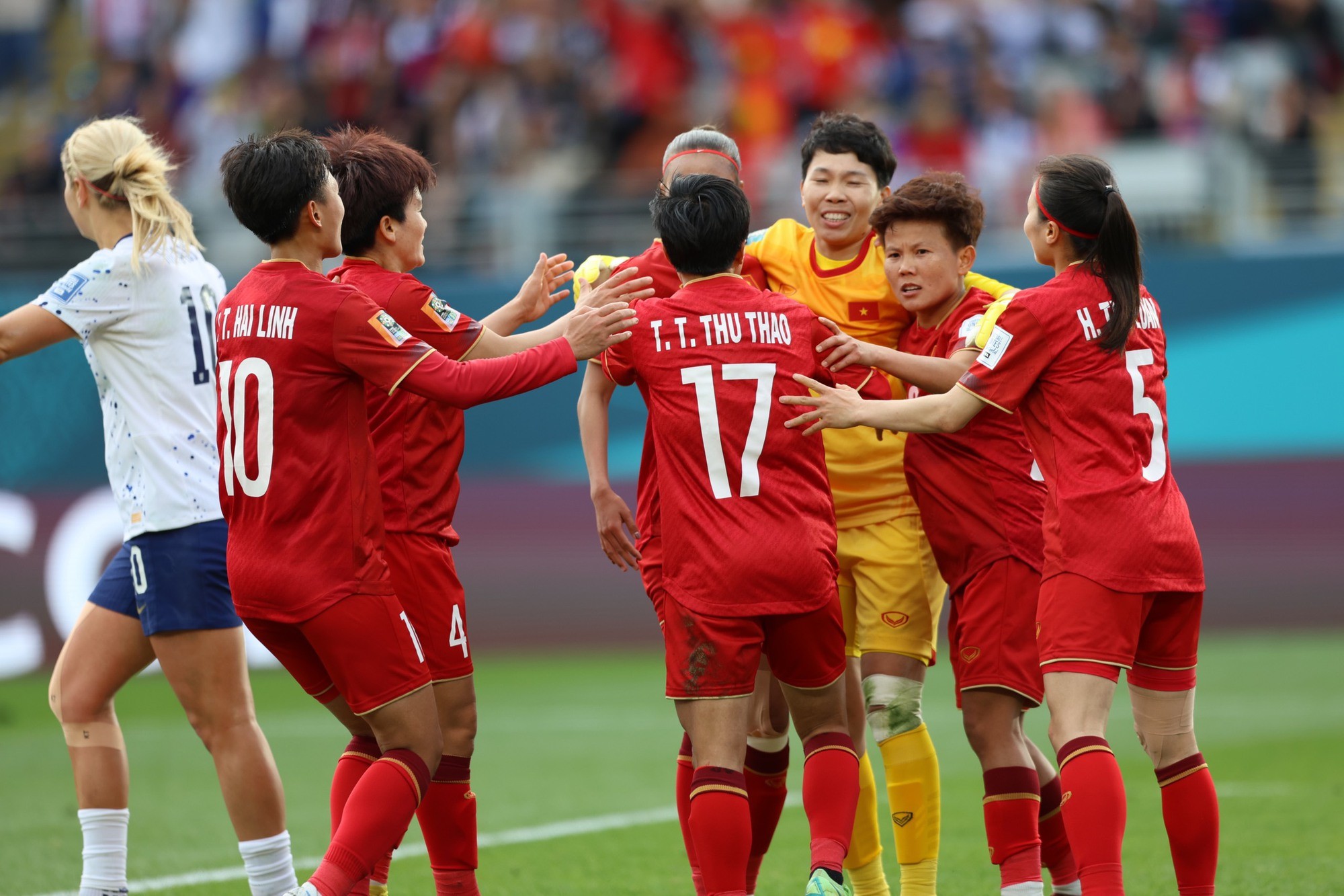 Những khoảnh khắc lịch sử của tuyển nữ Việt Nam tại World Cup - Bóng Đá