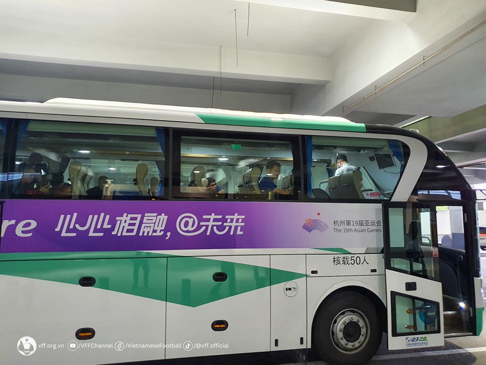 Olympic Việt Nam đổ bộ tới Trung Quốc, sẵn sàng đấu Iran, Saudi Arabia - Bóng Đá