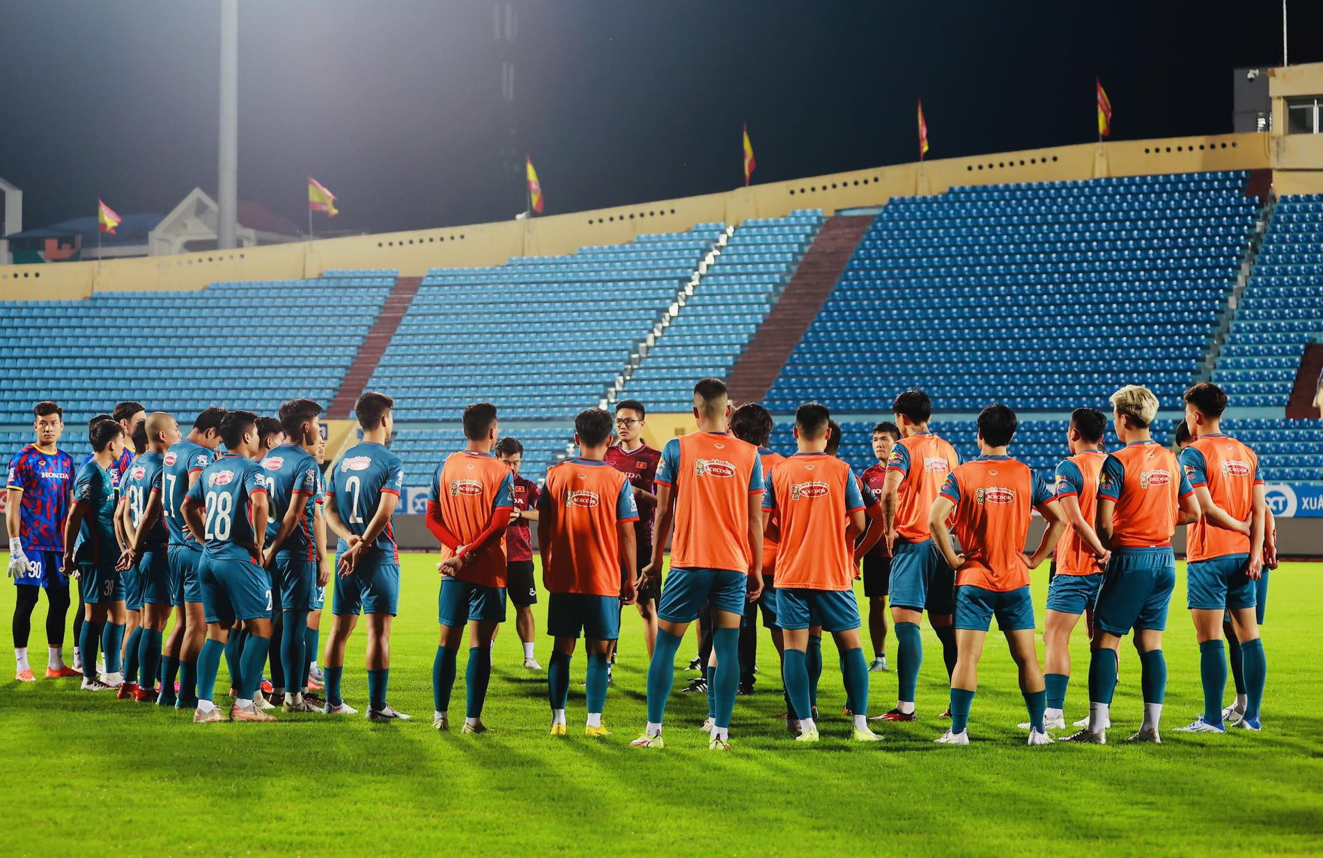 Công Phượng, Văn Toàn háo hức chờ 'xé lưới' Syria - Bóng Đá