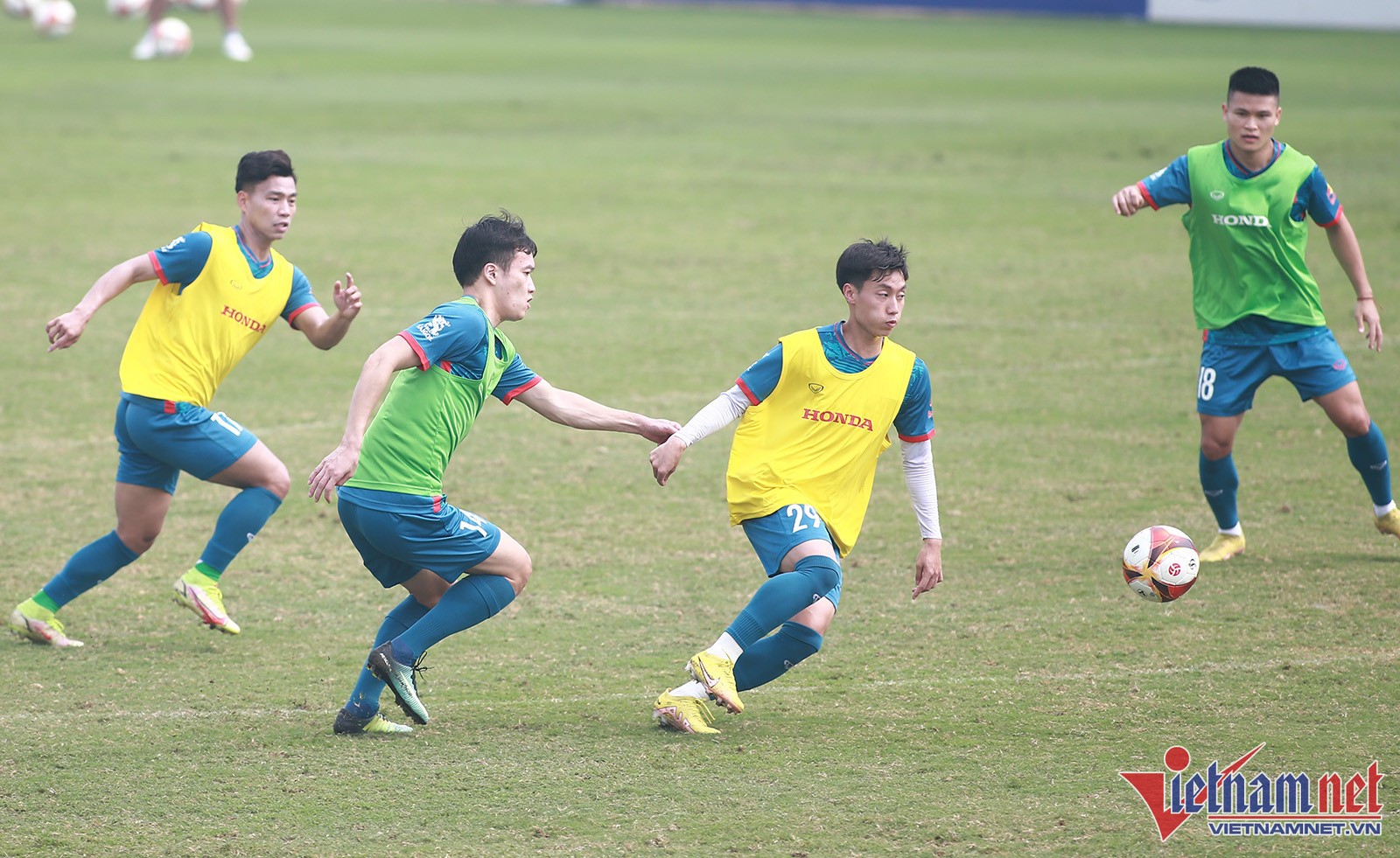 HLV Philippe Troussier và 'thông điệp nóng' với tuyển Việt Nam - Bóng Đá