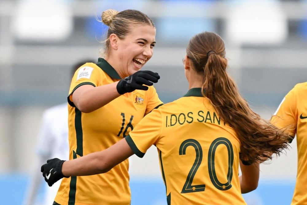 Hàn Quốc hủy diệt chủ nhà 13-0, giành vé bán kết giải châu Á - Bóng Đá