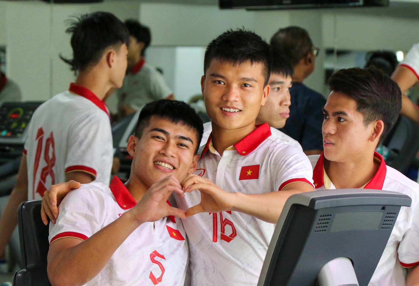 U22 Việt Nam cười thả ga, thảnh thơi chờ đấu Malaysia - Bóng Đá