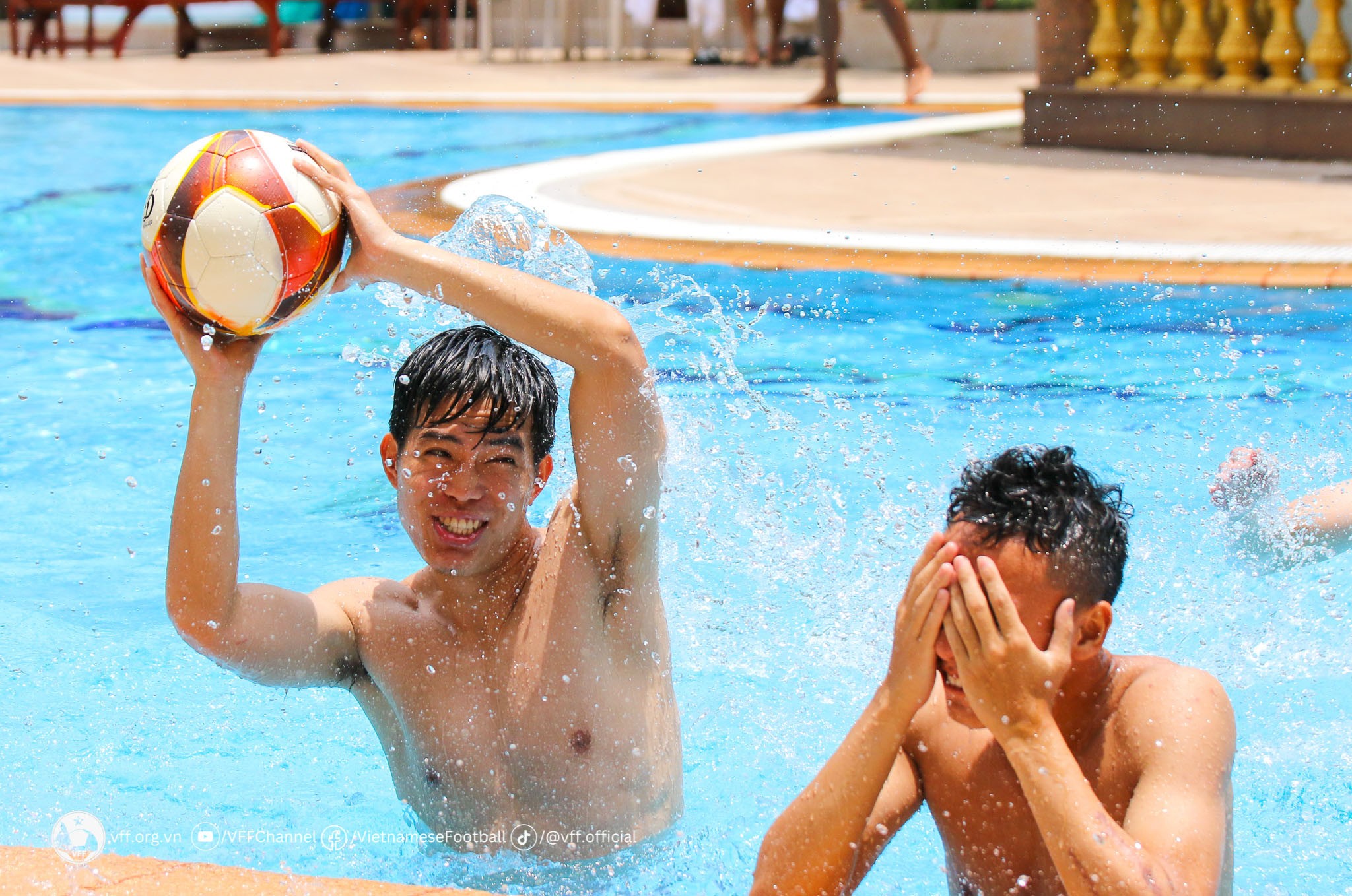 U22 Việt Nam cười thả ga, thảnh thơi chờ đấu Malaysia - Bóng Đá