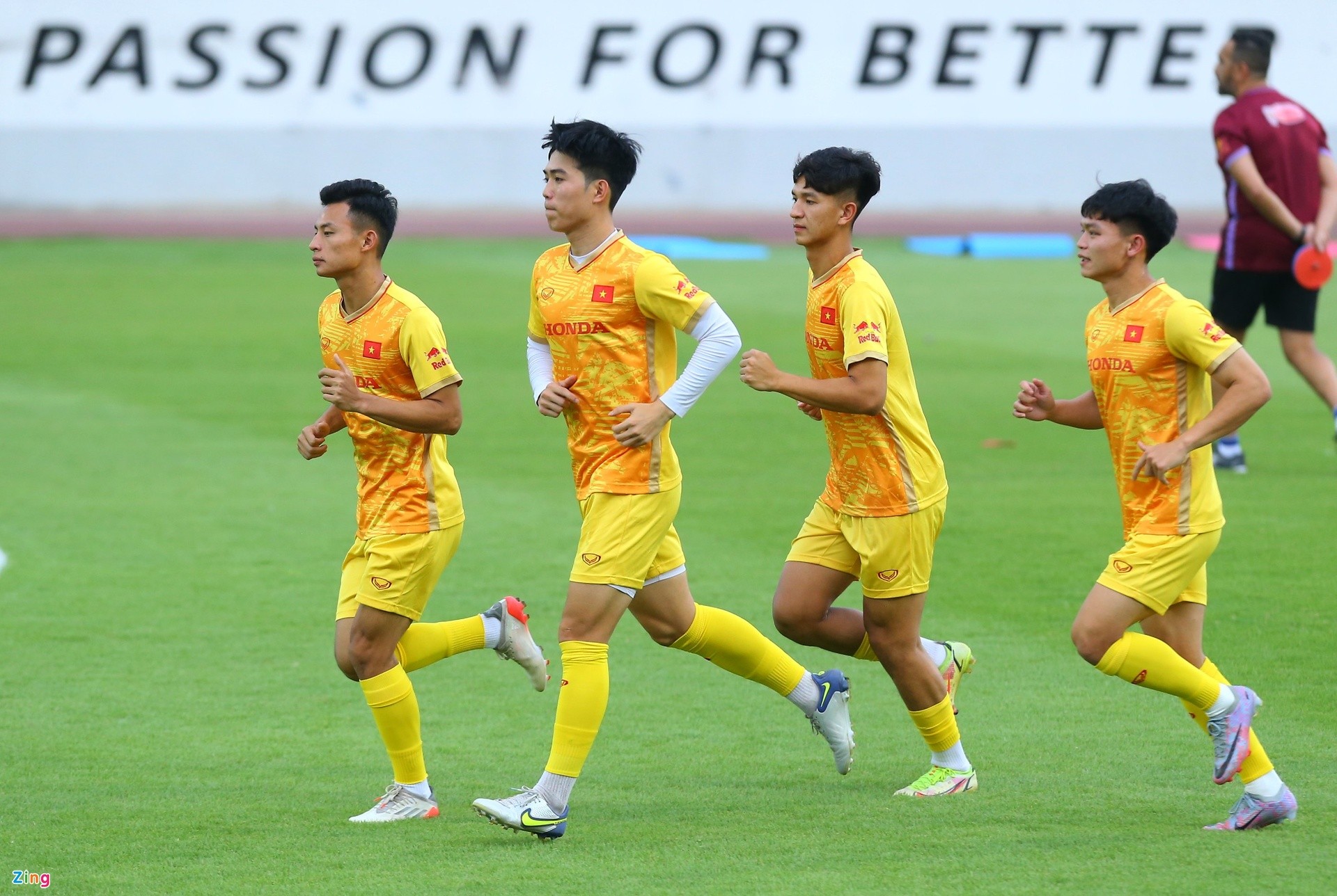 Lê Văn Đô lẻ loi trong ngày đầu của chiến dịch SEA Games - Bóng Đá