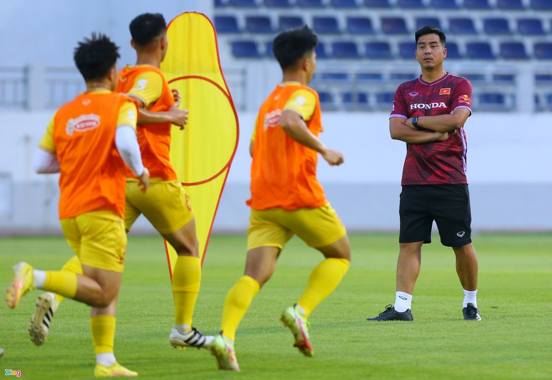 Lê Văn Đô lẻ loi trong ngày đầu của chiến dịch SEA Games - Bóng Đá