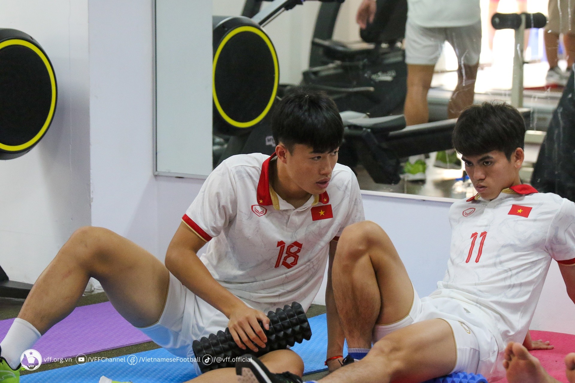 Phòng gym trầm lặng của U22 Việt Nam sau thất bại ở bán kết - Bóng Đá