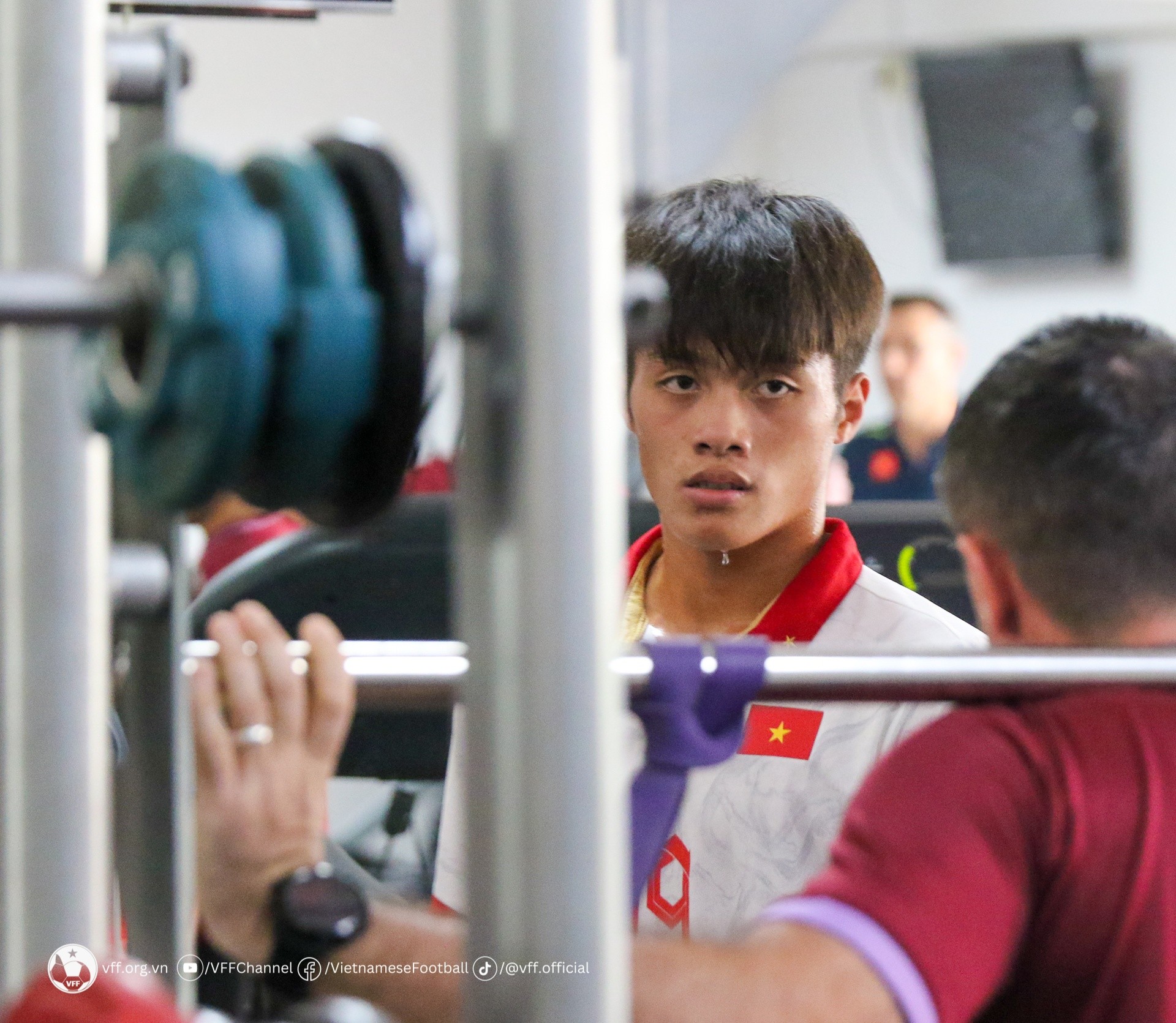 Phòng gym trầm lặng của U22 Việt Nam sau thất bại ở bán kết - Bóng Đá