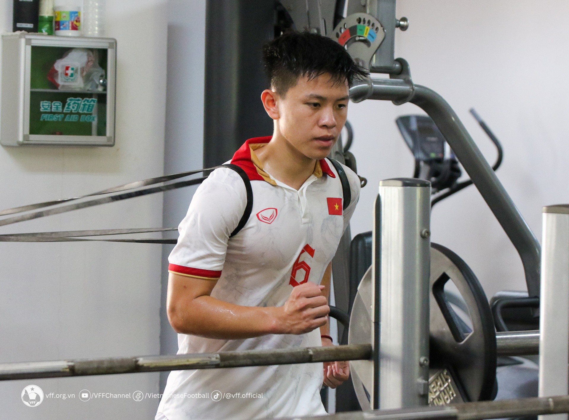 Phòng gym trầm lặng của U22 Việt Nam sau thất bại ở bán kết - Bóng Đá
