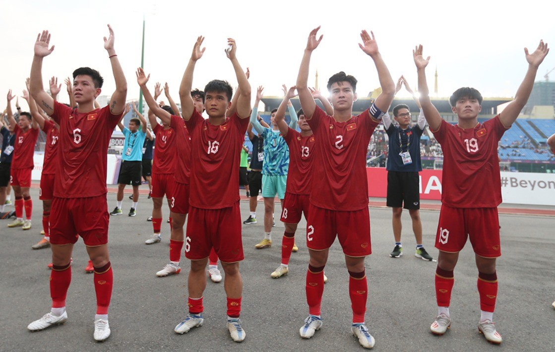 U23 Việt Nam dễ thở ở U23 châu Á, vì sao HLV Troussier vẫn nhọc? - Bóng Đá
