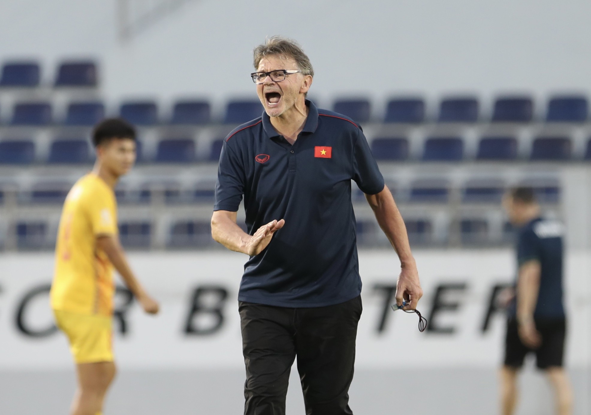 U22 Việt Nam: Khi HLV Troussier chơi đòn tâm lý - Bóng Đá