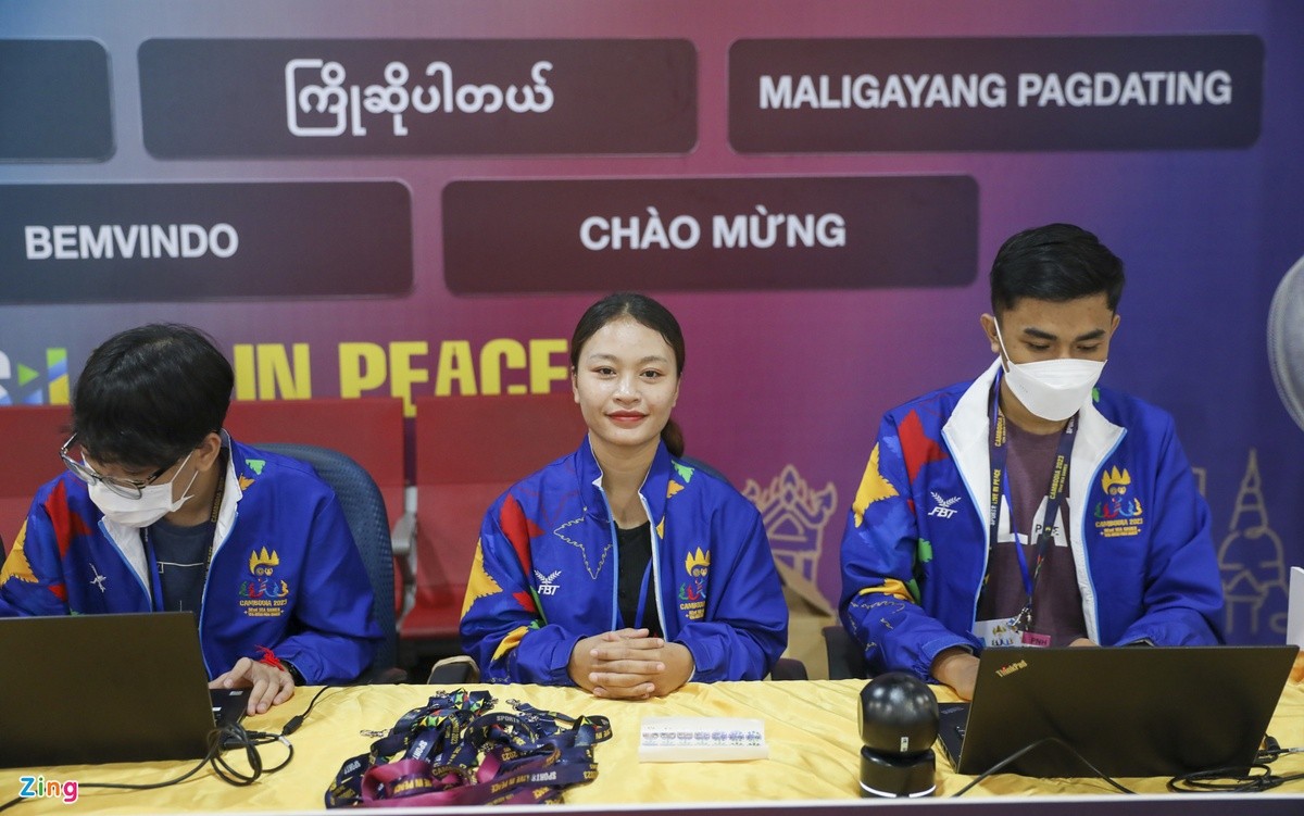 U22 Việt Nam đã đến Campuchia - Bóng Đá