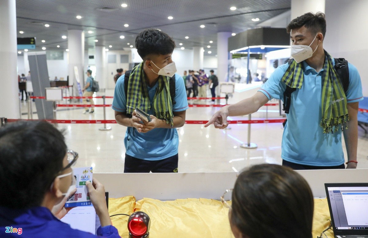 U22 Việt Nam đã đến Campuchia - Bóng Đá