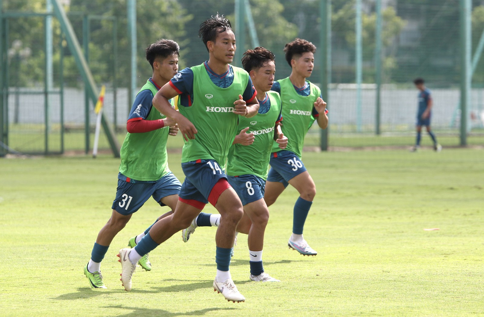 Sao trẻ U23 Việt Nam tiết lộ lý do đội bị 'ăn mắng' trên sân tập - Bóng Đá