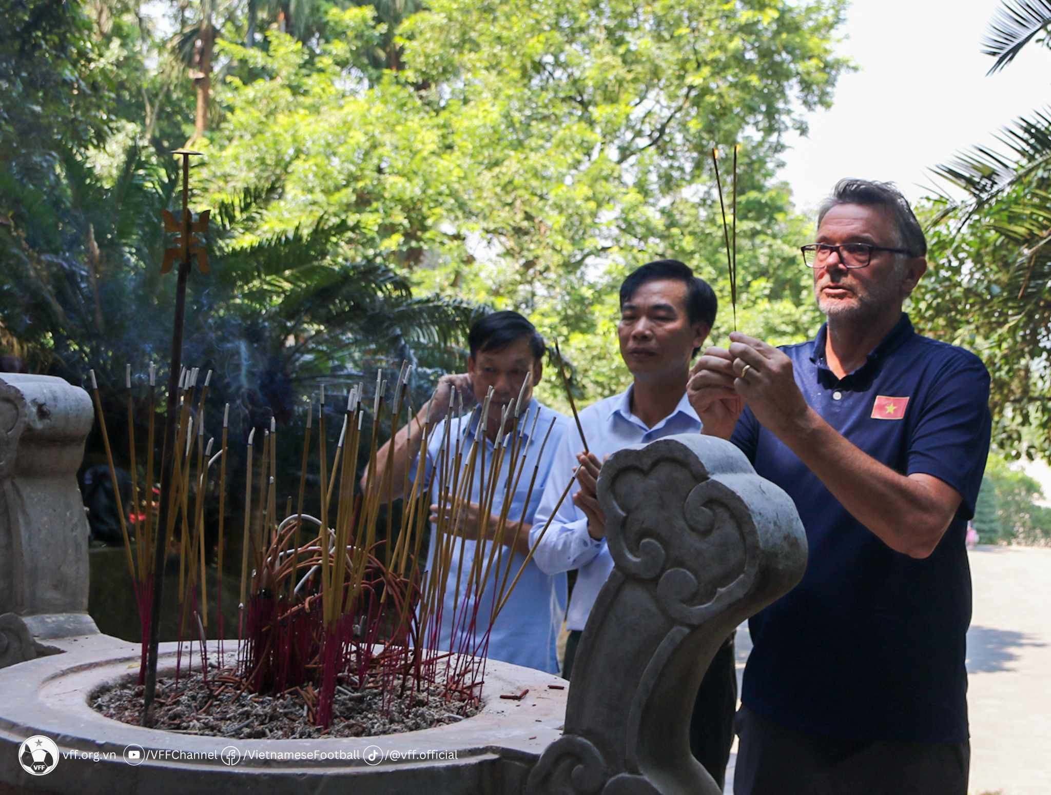 U23 Việt Nam có hành động ý nghĩa trước giải châu Á - Bóng Đá