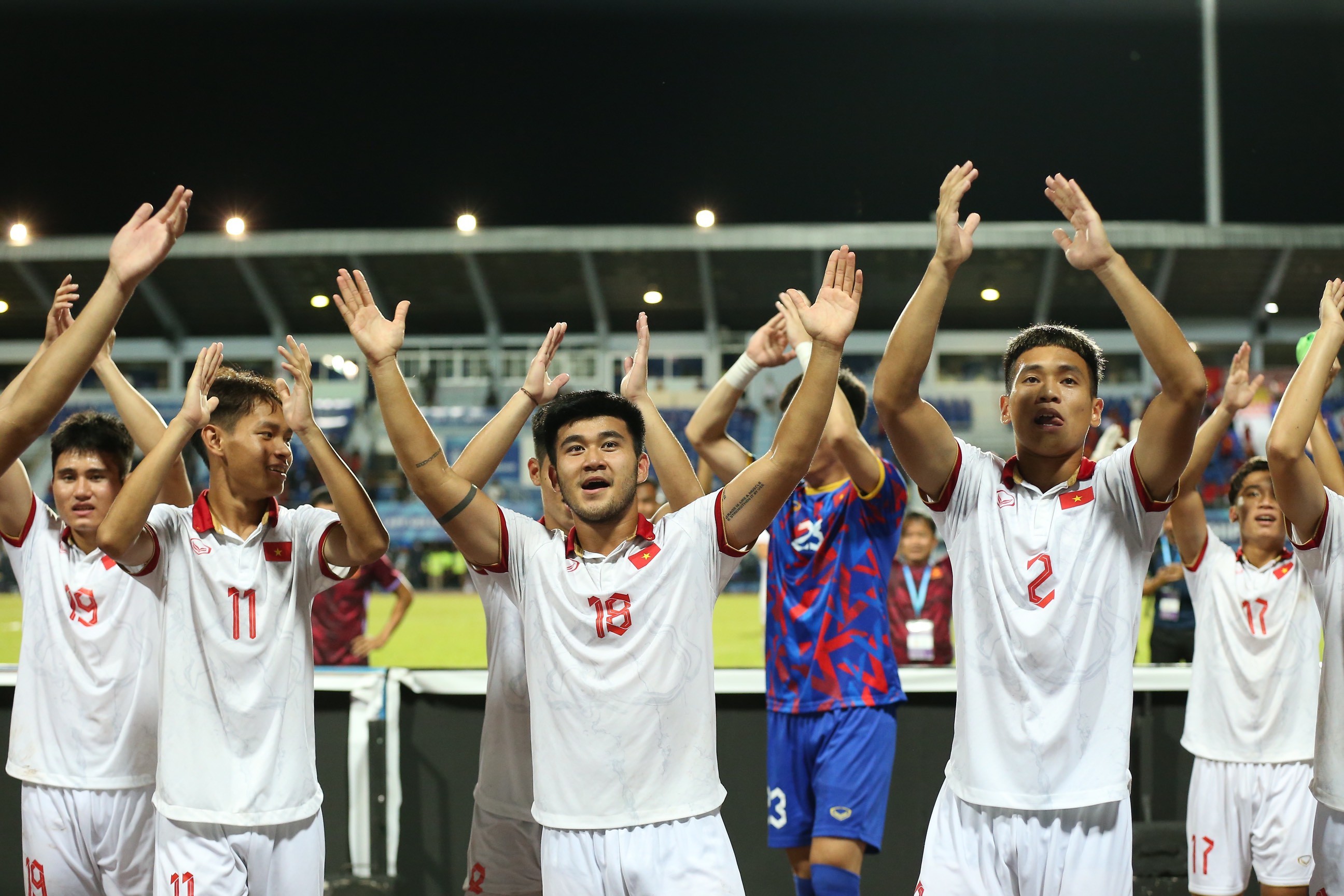 U23 Việt Nam vô địch U23 Đông Nam Á: Giá trị đằng sau chiếc cúp - Bóng Đá