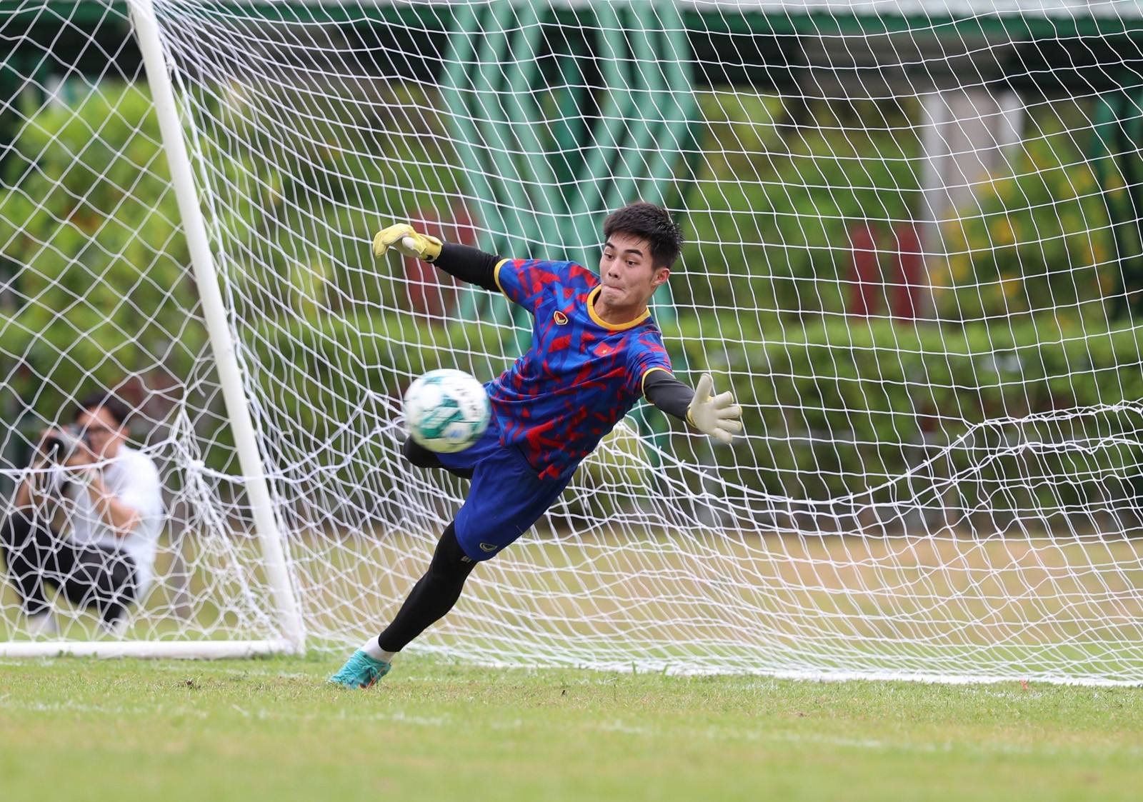 U23 Việt Nam vá lỗi, quyết thắng đẹp Philippines vào bán kết - Bóng Đá