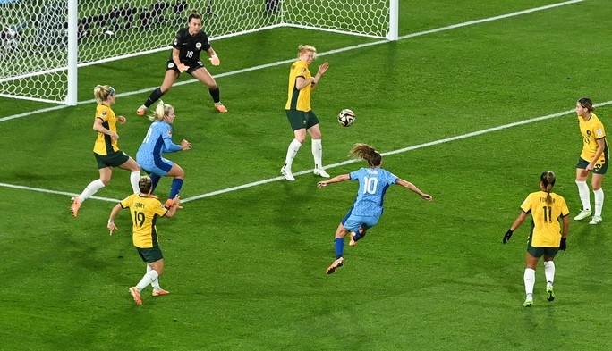 World Cup nữ 2023: Úc thua tiếc nuối, Anh lần đầu tranh chung kết - Bóng Đá