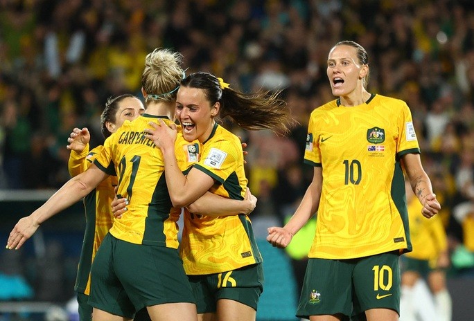 World Cup nữ 2023: Thắng Đan Mạch, Úc duy trì tham vọng vô địch - Bóng Đá