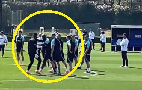 Cầu thủ Inter xô xát trước tứ kết lượt về Champions League - Bóng Đá