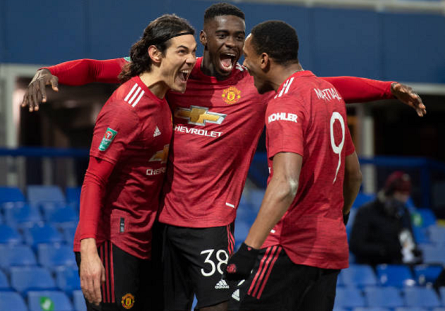50% bàn thắng của Cavani ghi được ở Goodison Park - Bóng Đá