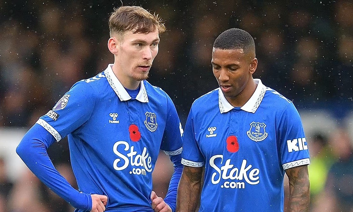 Quên Everton đi, xuất hiện CLB bị trừ điểm cay đắng nhất lịch sử Premier League - Bóng Đá