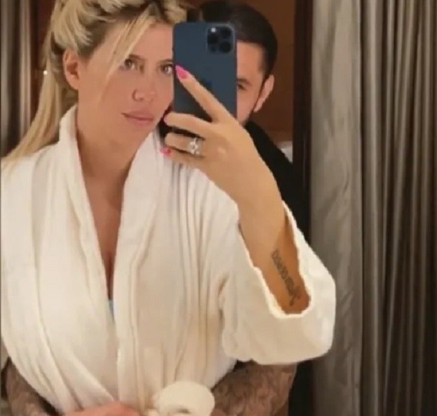 Mauro Icardi Signed A 'Contract' With Wanda Nara To Save Their Marriage, The Details Have Emerged - Bóng Đá