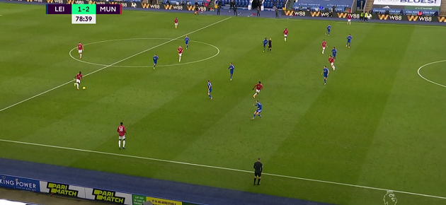 Edinson Cavani's world-class movement highlighted in Man United's 2nd goal against Leicester - Bóng Đá