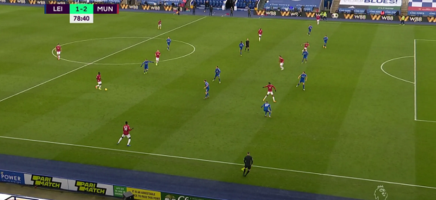 Edinson Cavani's world-class movement highlighted in Man United's 2nd goal against Leicester - Bóng Đá