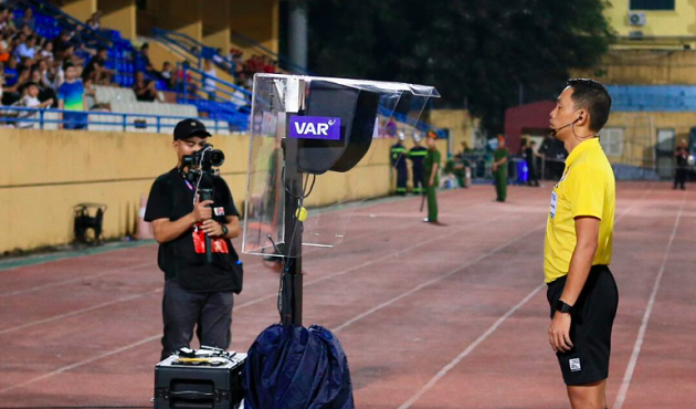 V-League 2023: Chờ đợi cái kết đẹp cho chặng thử nghiệm của VAR  - Bóng Đá
