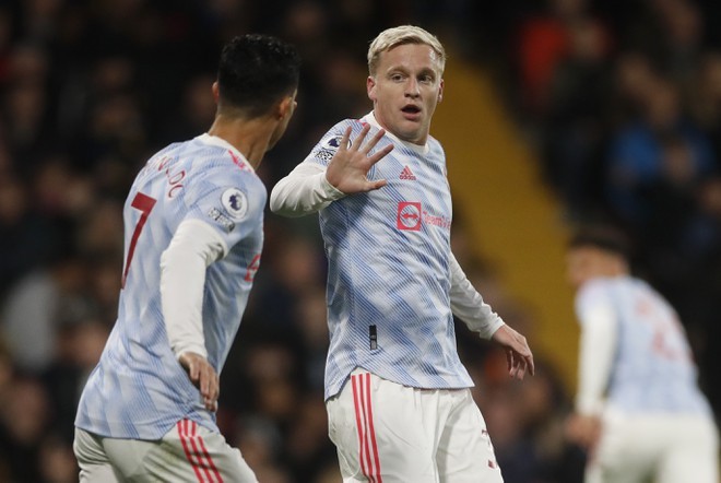 Van De Beek đã có thể dọn hành lý rời Old Trafford? - Bóng Đá
