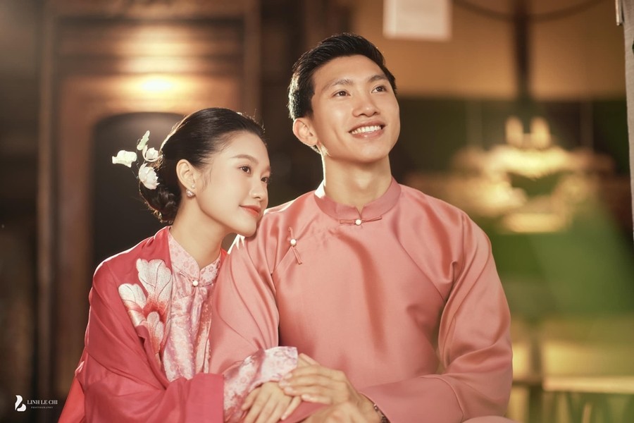 Văn Hậu khoe ảnh cưới ngày lên xe hoa - Bóng Đá