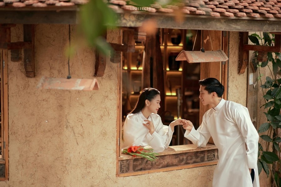 Văn Hậu khoe ảnh cưới ngày lên xe hoa - Bóng Đá