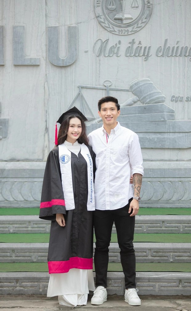 Trước khi cầu hôn, Văn Hậu đã... cưa đổ người đẹp Hải My thế nào? - Bóng Đá