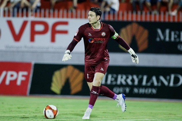 Bạn gái Quang Hải bị nghi tự tử; Nhân tố Việt kiều được khen hết lời - Bóng Đá