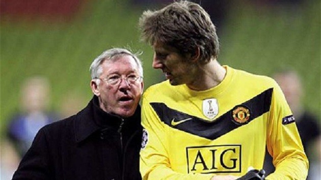 6 cầu thủ chơi chói sáng cho M.U trong Ngày lễ tặng quà: 'Cỗ máy hủy diệt' của Sir Busby - Bóng Đá