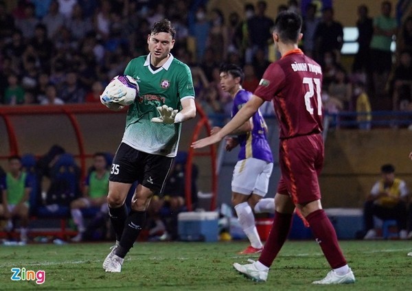 CLB của Văn Lâm, Tấn Tài có nguy cơ giải thể; Báo châu Âu ca ngợi trọng tài Sato Ryuji - Bóng Đá