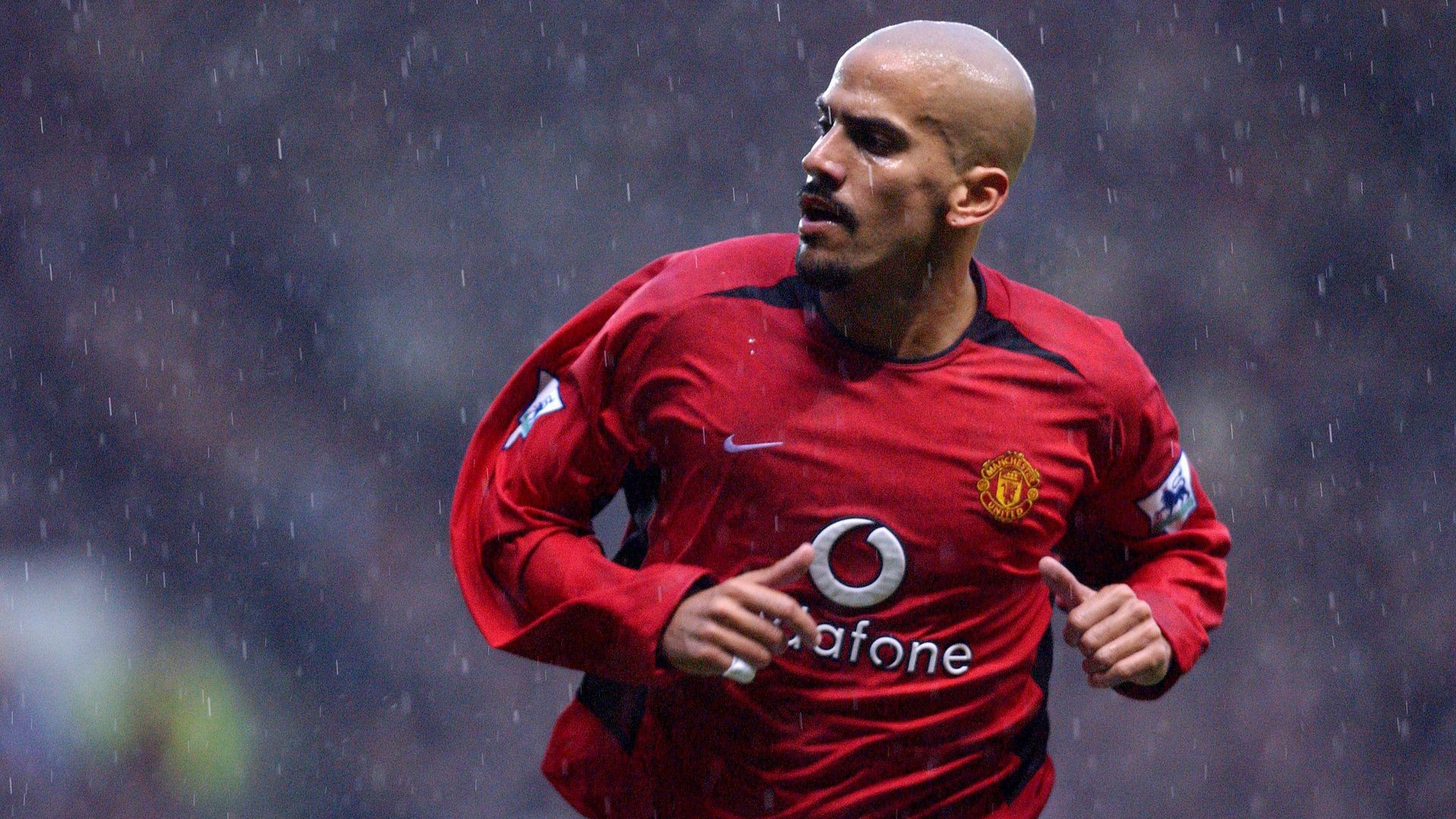 Một Ronaldo, Veron thứ 2 đang trên đường tới Old Trafford - Bóng Đá