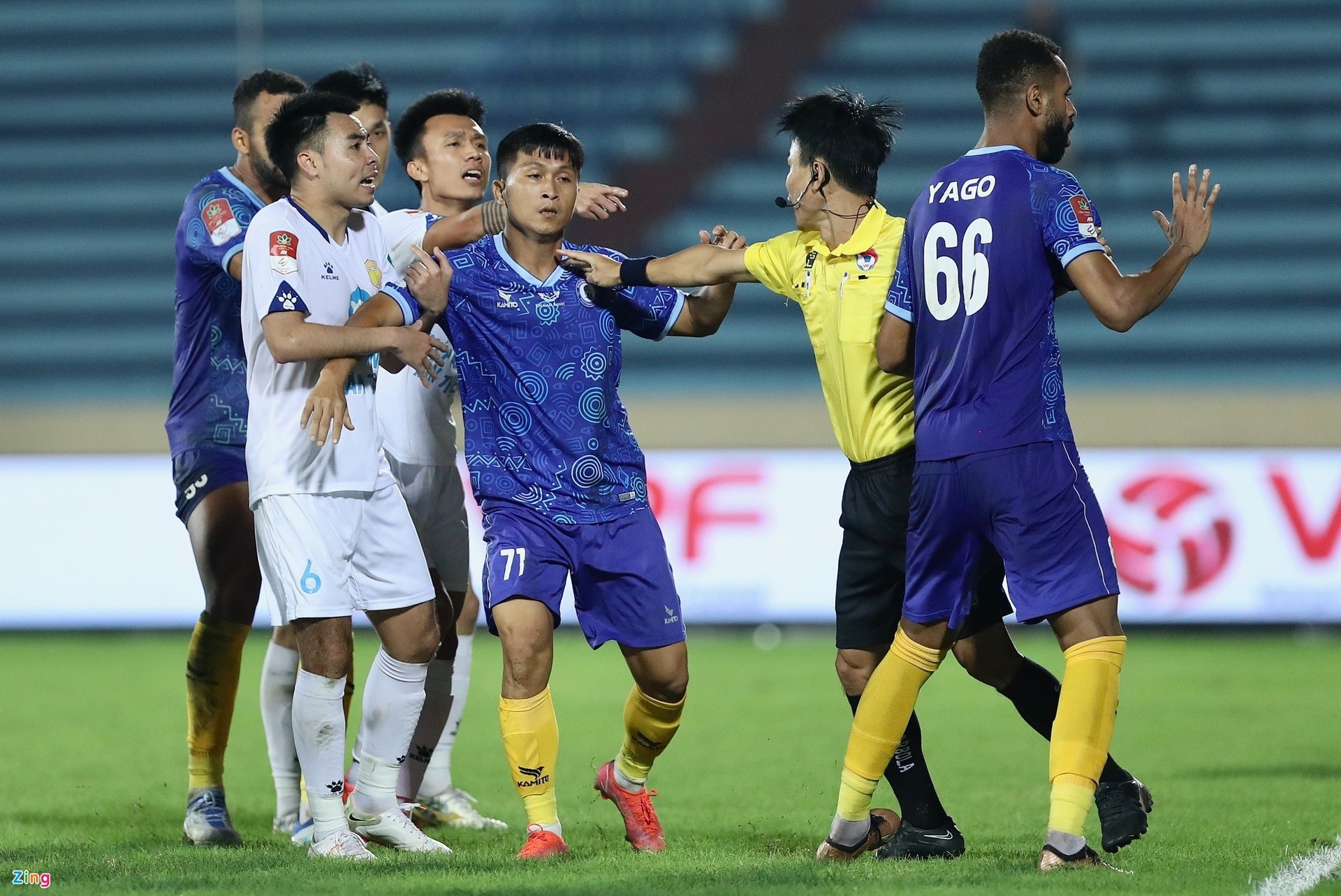 Tranh cãi về nhận định của Ban trọng tài VFF - Bóng Đá