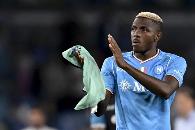 Chelsea 'weighing up alternatives to Paris Saint-Germain-linked Osimhen' - Bóng Đá