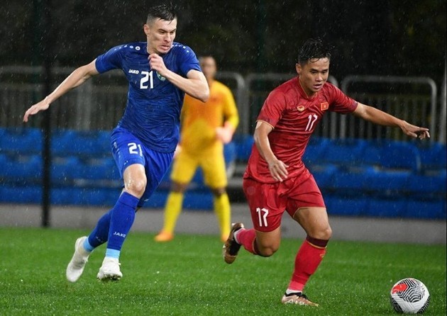 Mâu thuẫn quá lớn của HLV Troussier - Bóng Đá