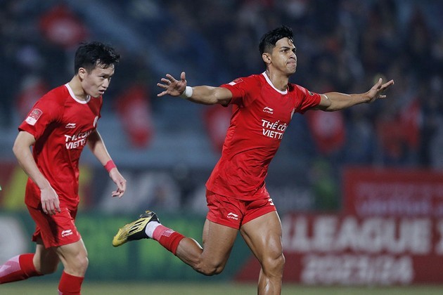 Khi 'Cơn lốc đỏ' hồi sinh mạnh mẽ  - Bóng Đá