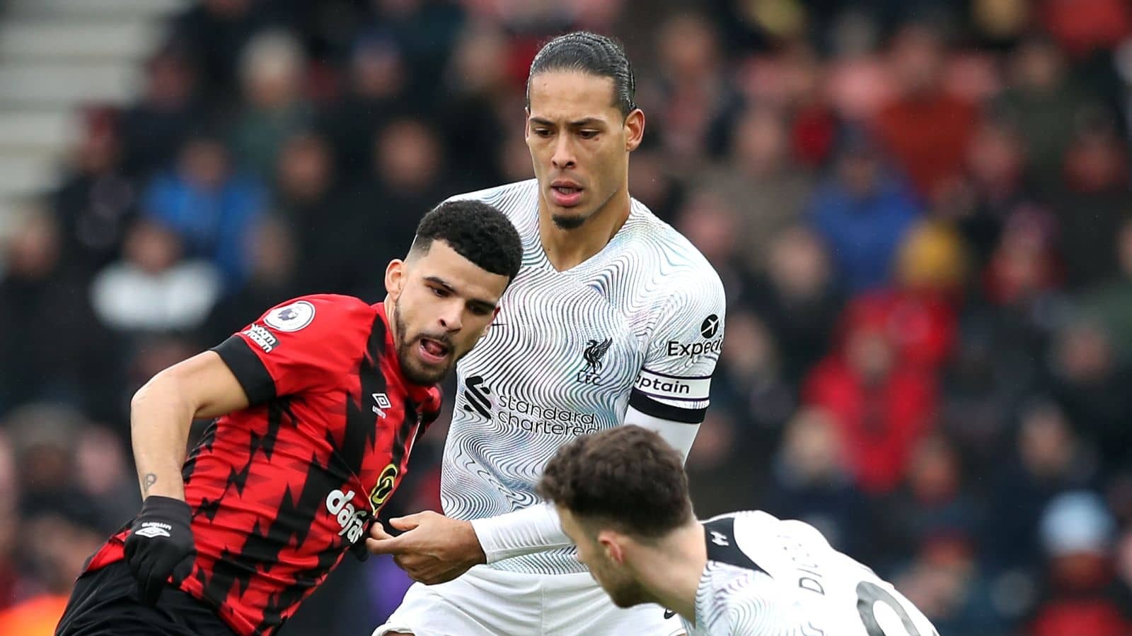 Steve McManaman among multiple pundits taking aim at Liverpool star who ‘seems to give up’ in damaging Bournemouth defeat Van Dijk - Bóng Đá