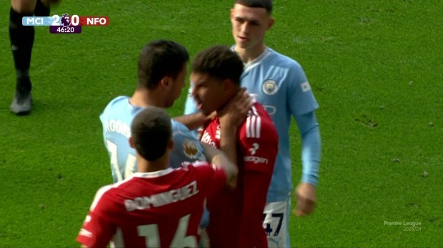 Man City star Rodri SENT OFF for grabbing Gibbs-White’s throat… and will miss huge Arsenal clash - Bóng Đá